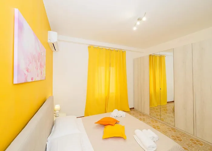 Maison Flavia Апартаменты *